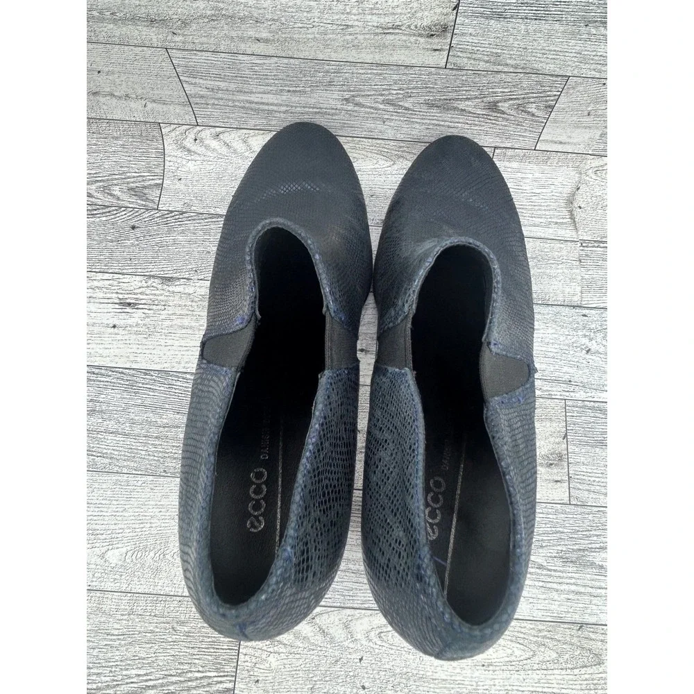 ECCO Shape 75 Navy Blue Snakeskin‎ Embossed Leather Block Heel Booties Women 39